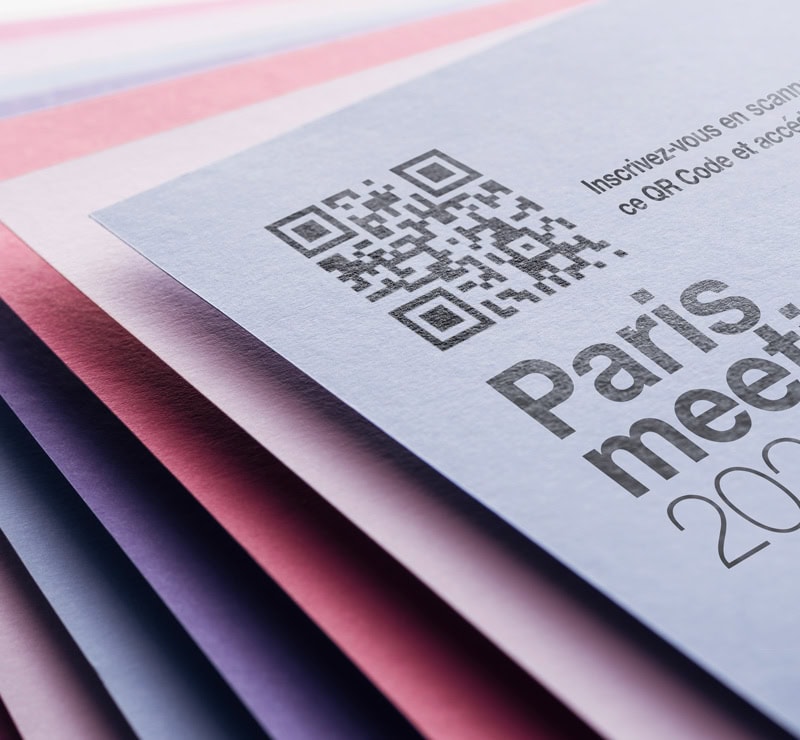 QR code sur une brochure pour l'événement Paris 2024.